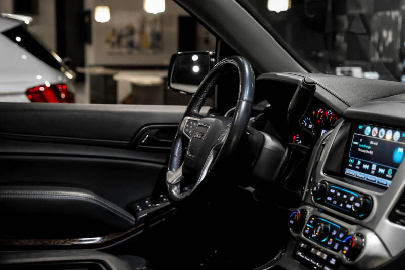 2020 GMC Yukon SLT
