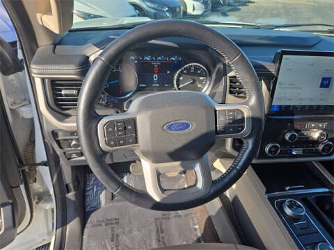 2022 Ford Expedition XLT