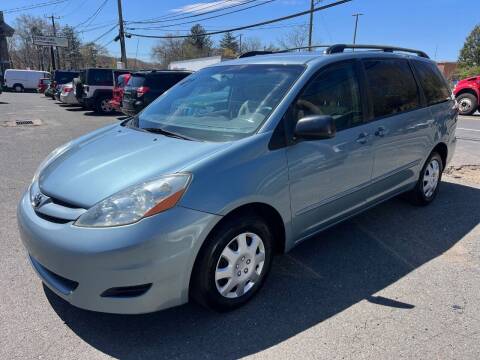 2007 Toyota Sienna for sale at ERNIE'S AUTO in Waterbury CT