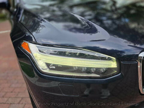 2016 Volvo XC90 T6 Momentum