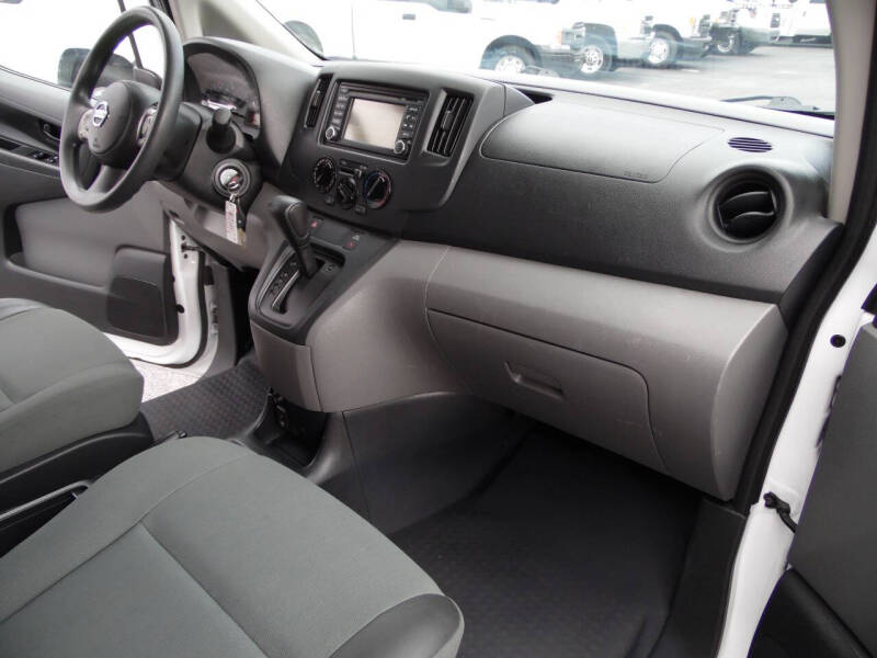 2017 Nissan NV200 SV