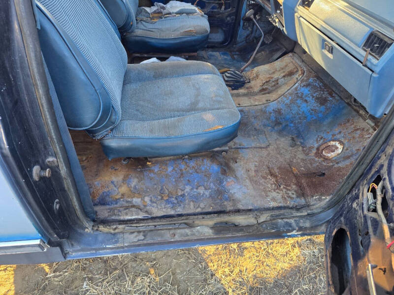 1981 Ford Bronco - Photo 10