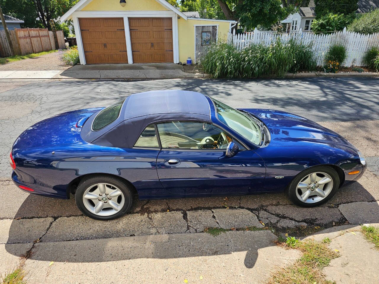 1998 Jaguar XK-Series 35