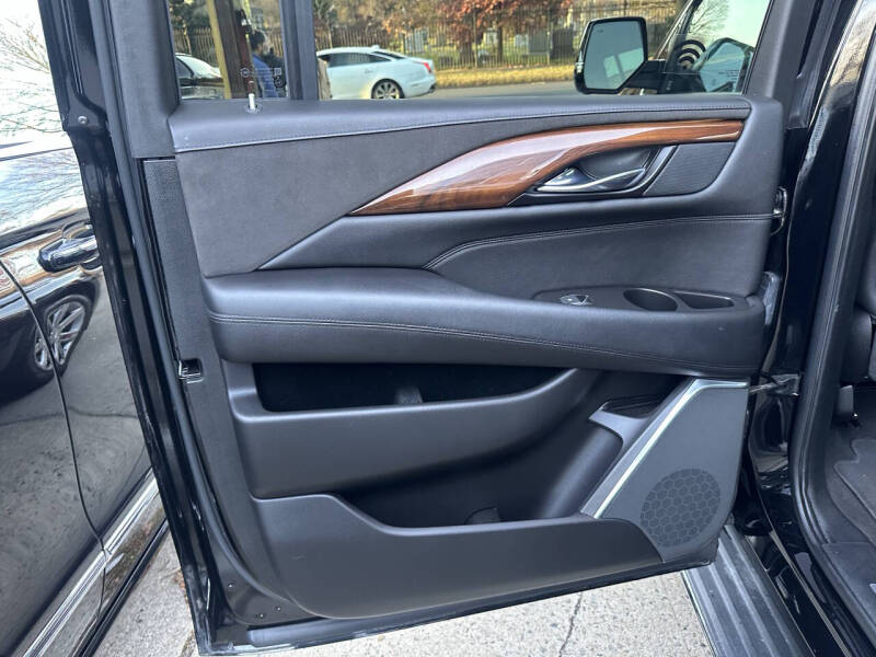 2020 Cadillac Escalade ESV Luxury