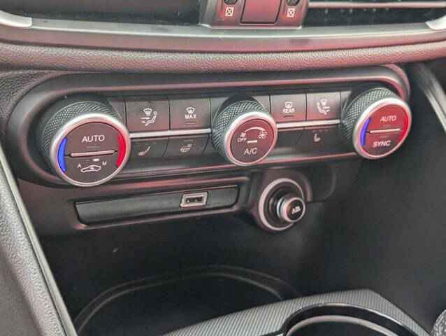 2023 Alfa Romeo Giulia Veloce