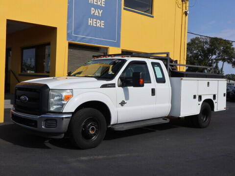 2011 Ford F-350 Super Duty for sale at Bond Auto Sales in Saint Petersburg FL
