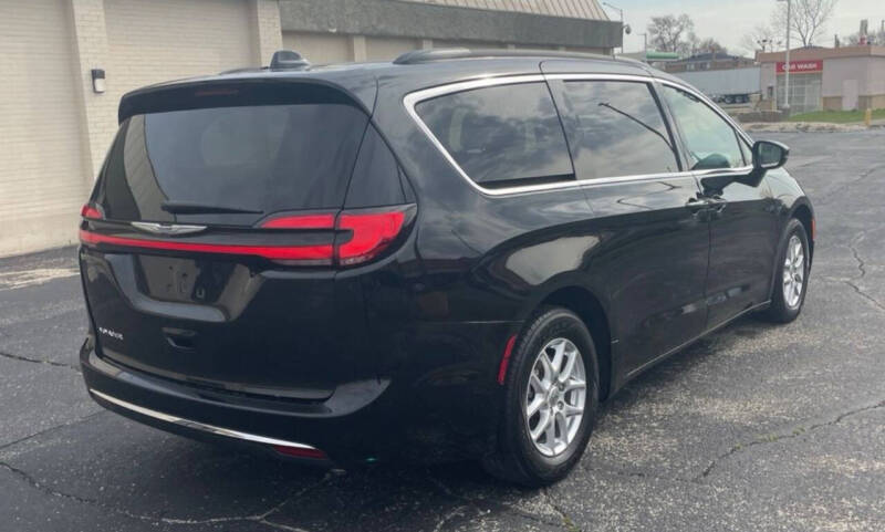 2022 Chrysler Pacifica Touring L