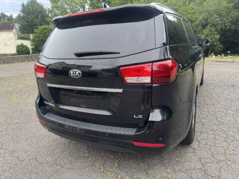 2017 Kia Sedona LX