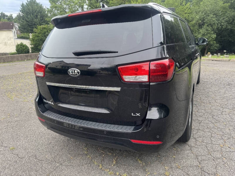 2017 Kia Sedona LX