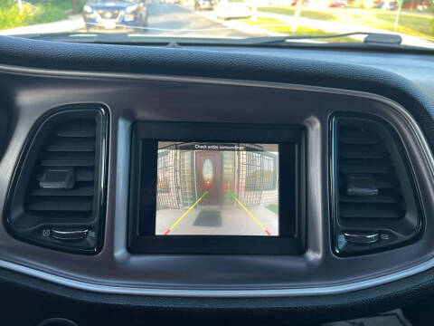 2019 Dodge Challenger SXT