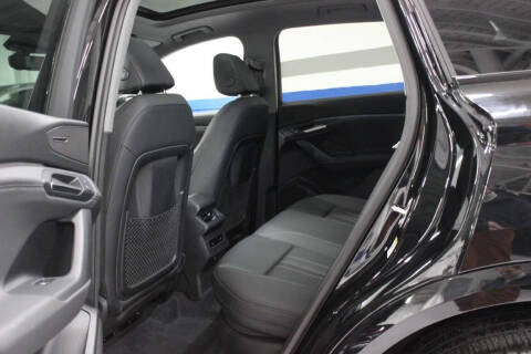 2025 Audi Q6 e-tron Premium