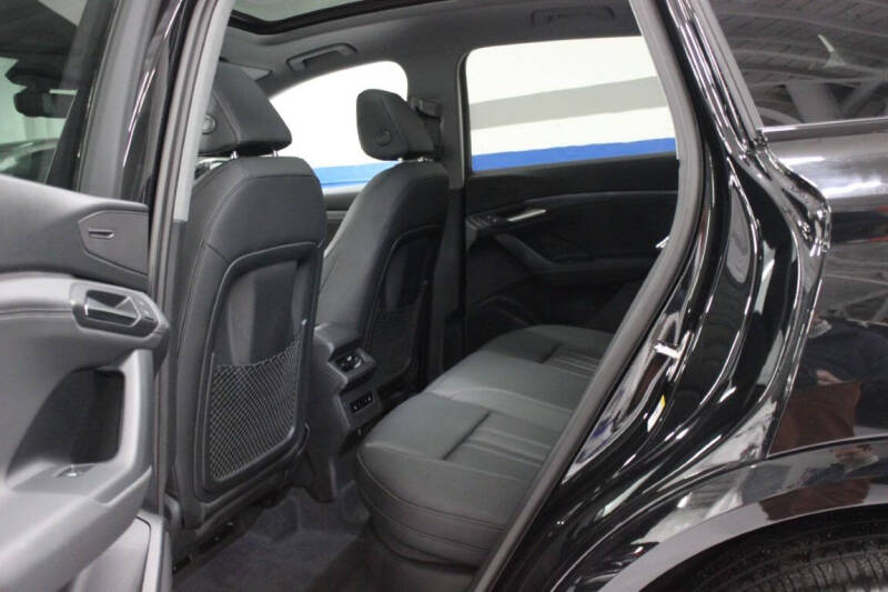 2025 Audi Q6 e-tron Premium