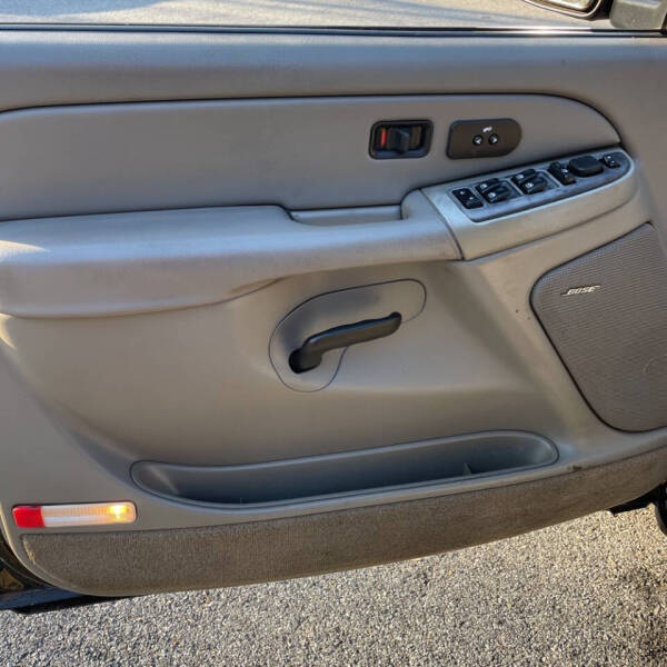 2005 Chevrolet Avalanche 1500 LS