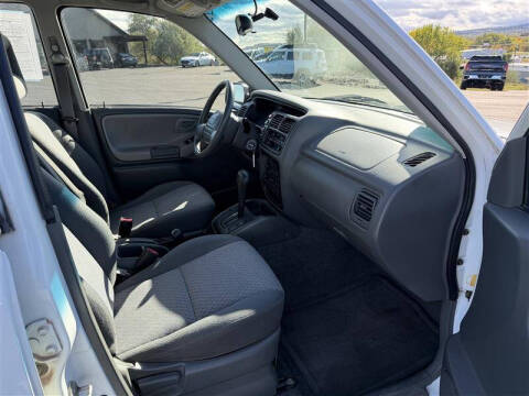 2004 Chevrolet Tracker