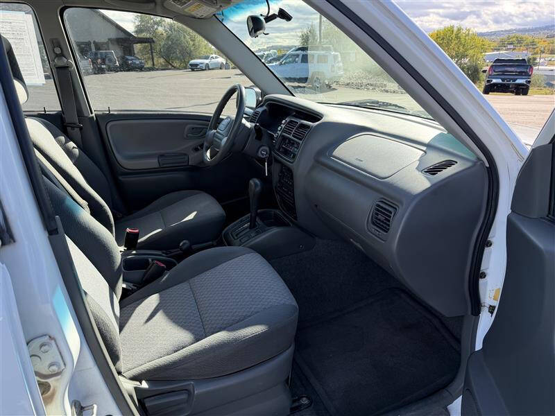 2004 Chevrolet Tracker