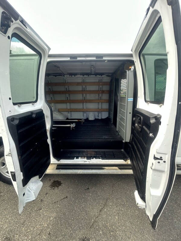2016 GMC Savana 2500
