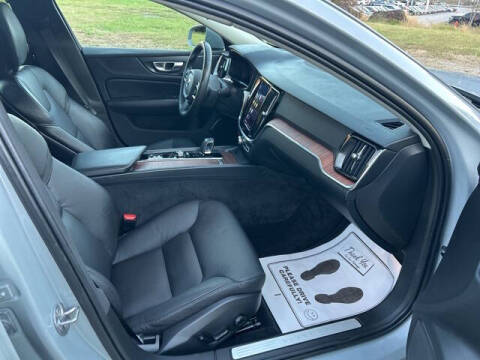 2024 Volvo V60 Cross Country B5 Plus