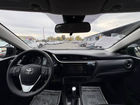 2017 Toyota Corolla SE