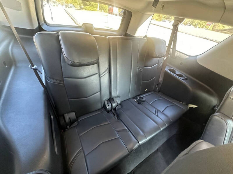 2017 Cadillac Escalade ESV Luxury