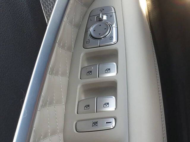 2023 Genesis G70