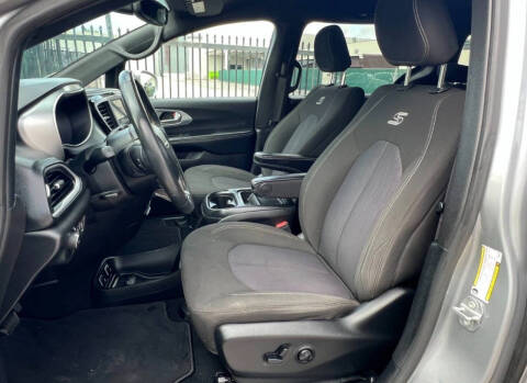 2020 Chrysler Pacifica Touring