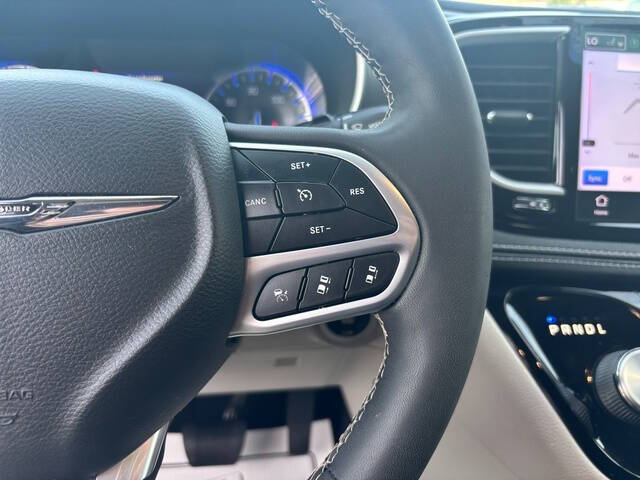 2022 Chrysler Pacifica Touring L