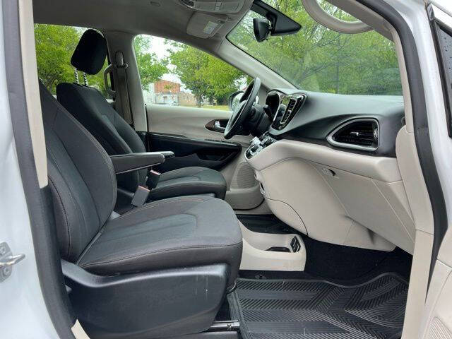 2017 Chrysler Pacifica Touring