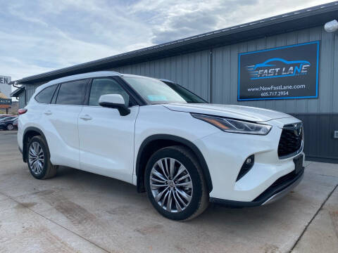 2020 Toyota Highlander for sale at FAST LANE AUTOS in Spearfish SD