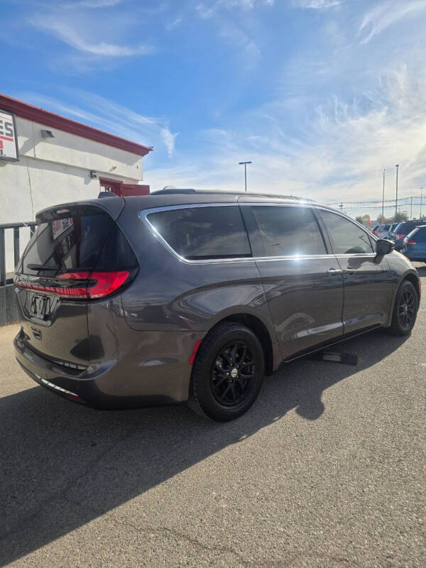 2022 Chrysler Pacifica Touring L