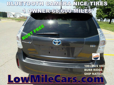 2014 Toyota Prius v Two