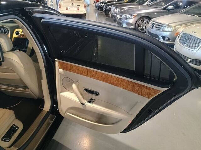 2015 Bentley Flying Spur 22