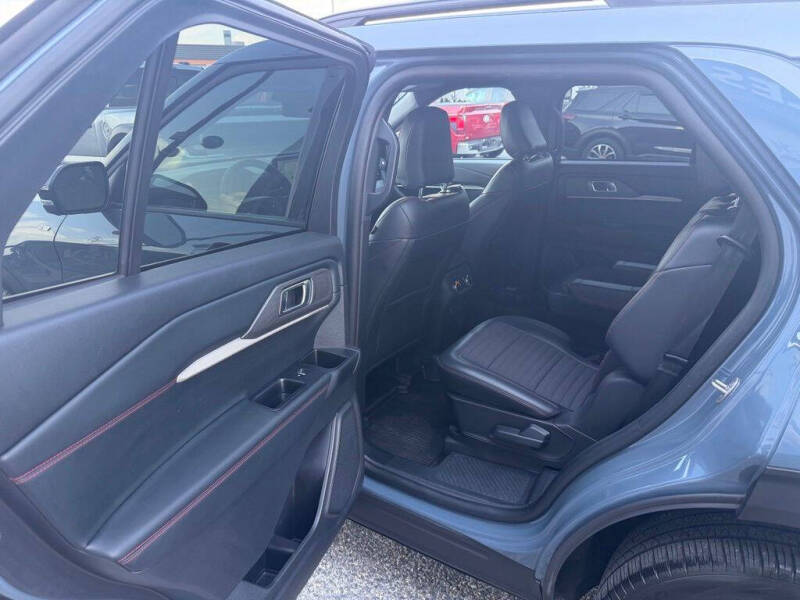 2025 Ford Explorer ST-Line