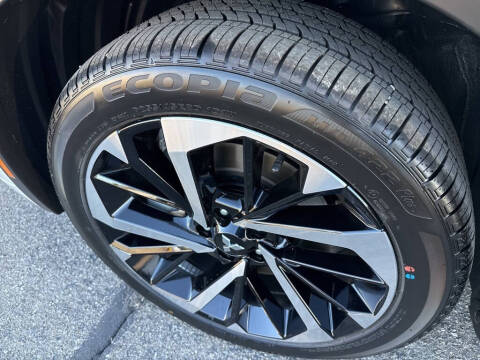 2025 Mitsubishi Outlander PHEV SEL