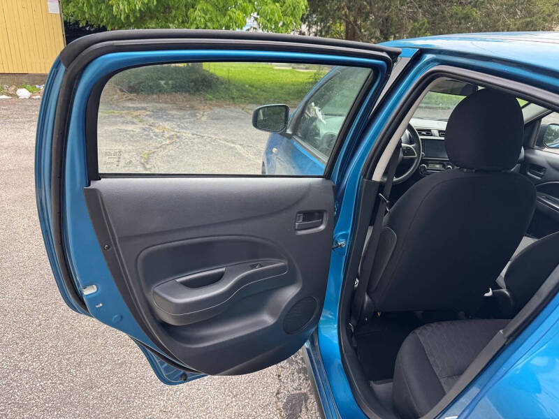 2024 Mitsubishi Mirage ES