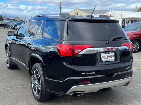 2017 GMC Acadia Denali