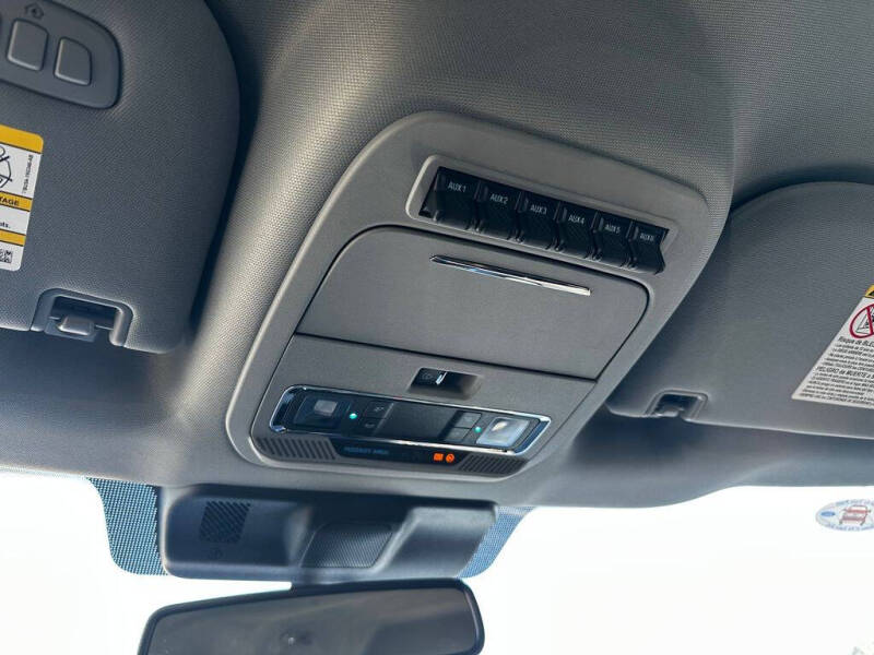 2025 Ford F-350 Super Duty Lariat