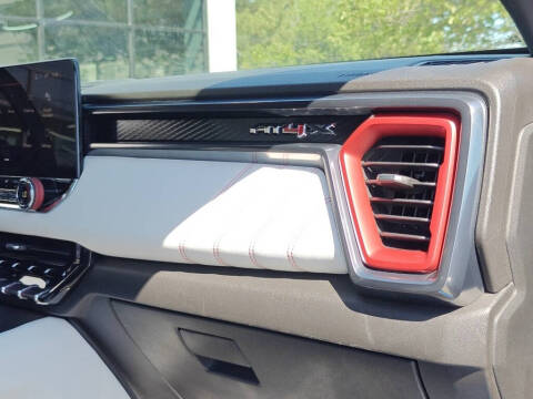 2023 GMC Canyon AT4X