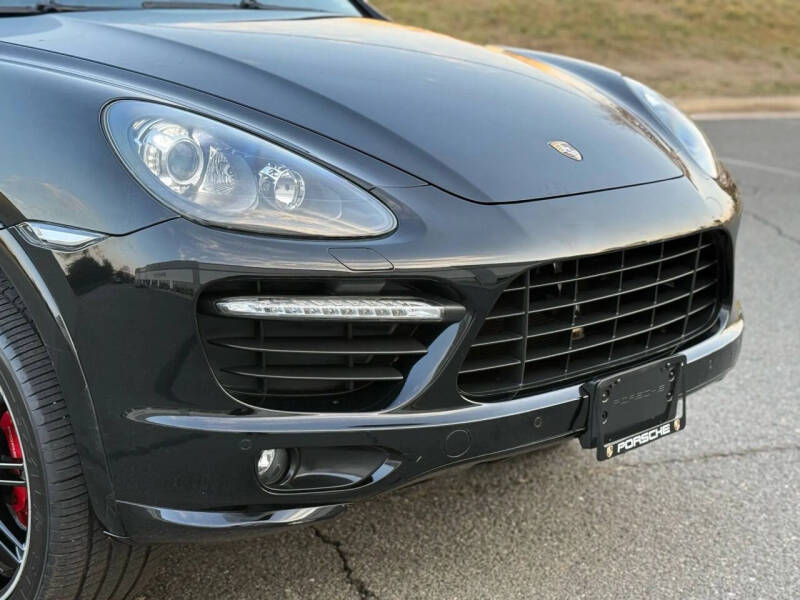 2013 Porsche Cayenne GTS