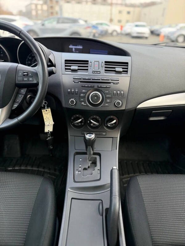 2012 Mazda MAZDA3 i Touring