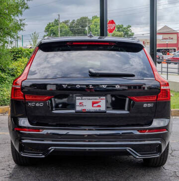 2025 Volvo XC60 B5 Plus Dark Theme