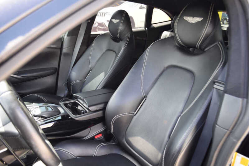 2021 Aston Martin DBX