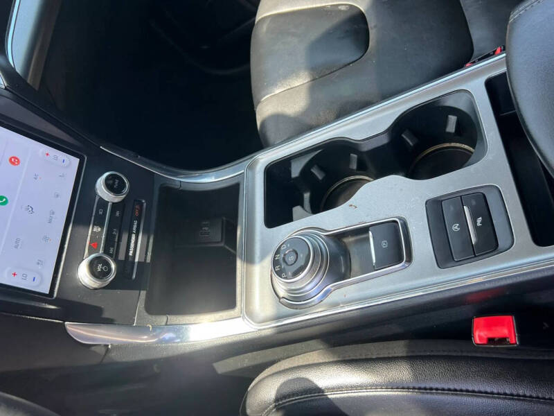 2022 Ford Edge Titanium