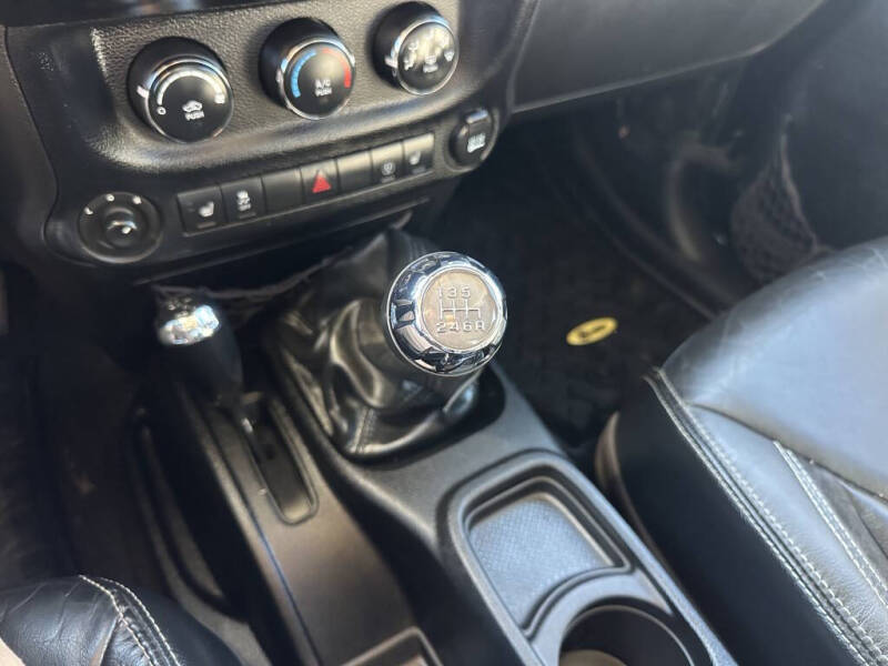 2013 Jeep Wrangler Sahara