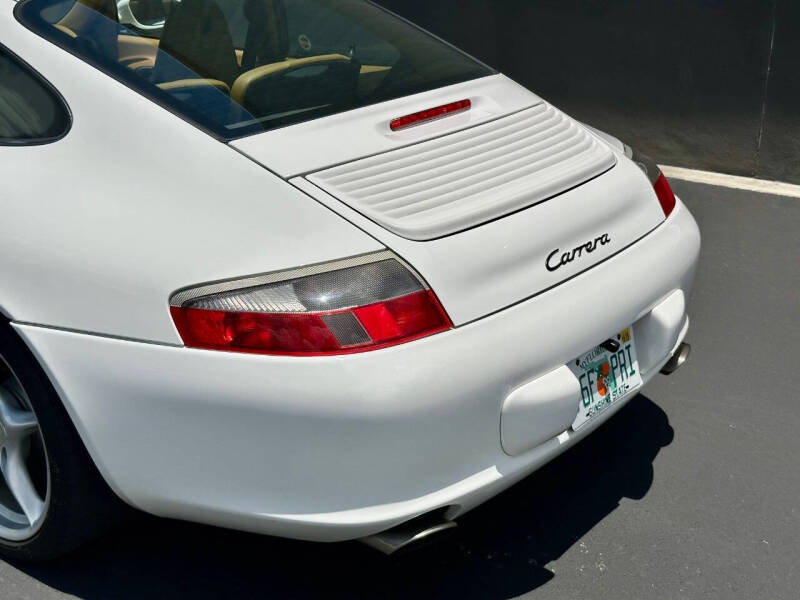 2004 Porsche 911 Carrera