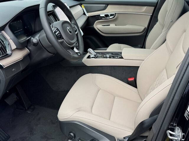 2026 Volvo XC90 B6 Plus 7P