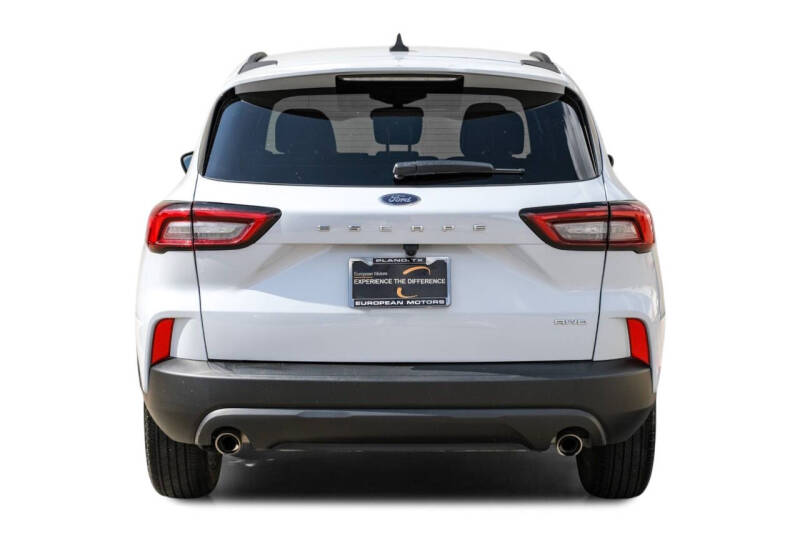 2025 Ford Escape ST-Line Select
