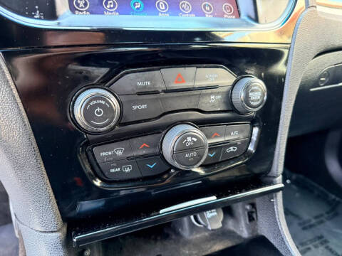 2017 Chrysler 300