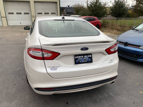 2013 Ford Fusion SE