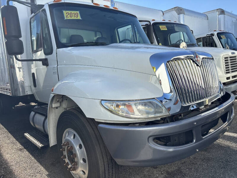 2019 International DuraStar 4300