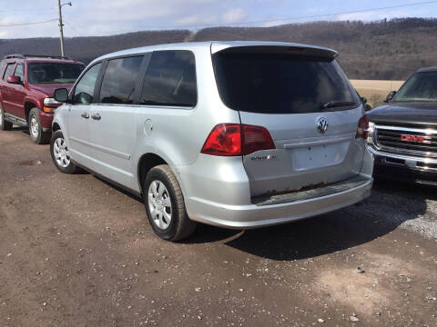 2010 Volkswagen Routan S